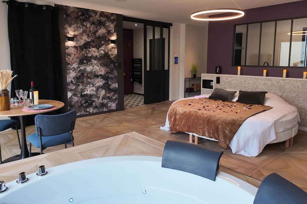 Les Suites Du Payre - Suite Passion Talmont-Saint-Hilaire ภายนอก รูปภาพ