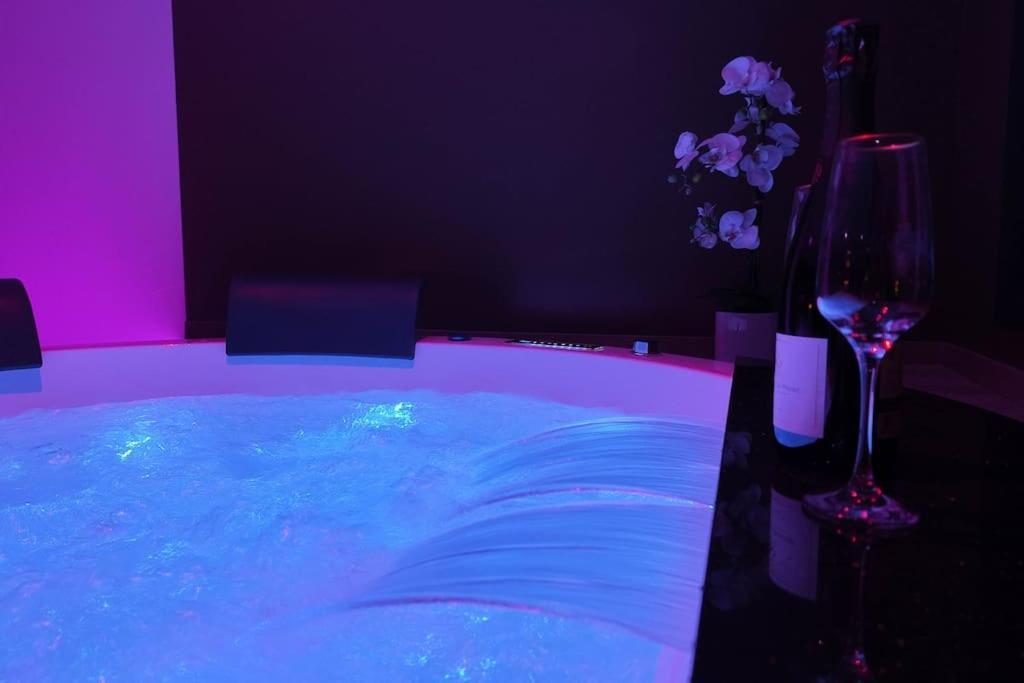 Les Suites Du Payre - Suite Passion Talmont-Saint-Hilaire ภายนอก รูปภาพ